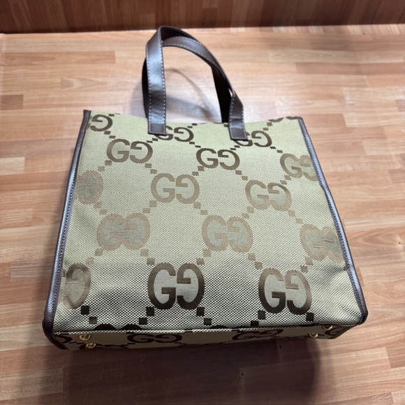 Brown and tan tote bag with optional red and green strap - Picture 15 of 15